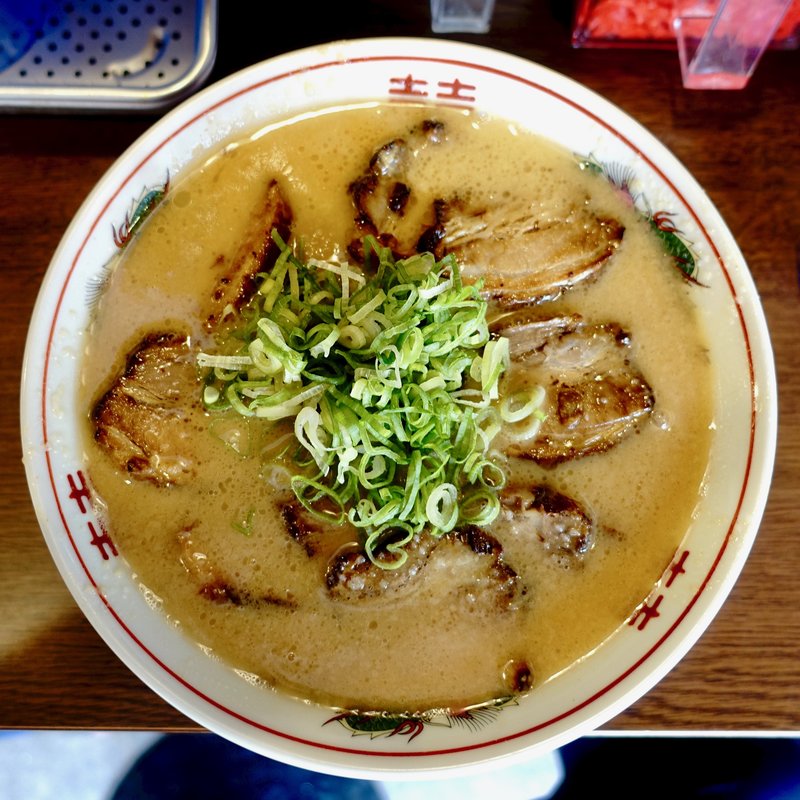 こってり背脂中華そば（中華麺）+チャーシュー(中華そば 花京 天六店)