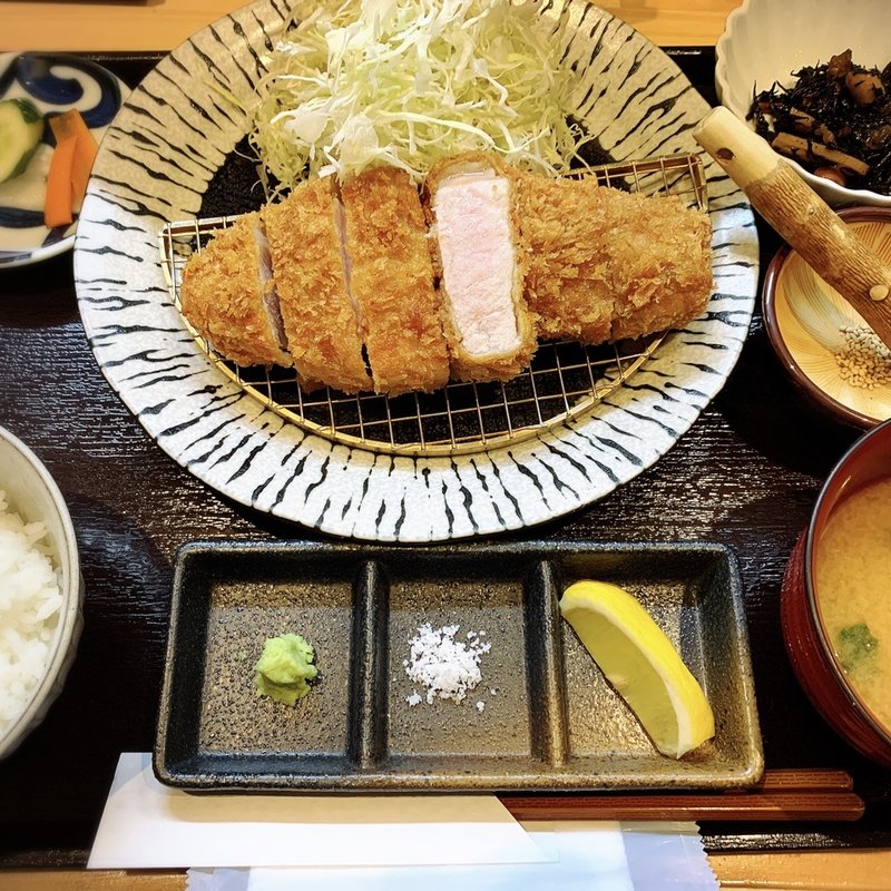 上ロースかつランチ(井のかわず)