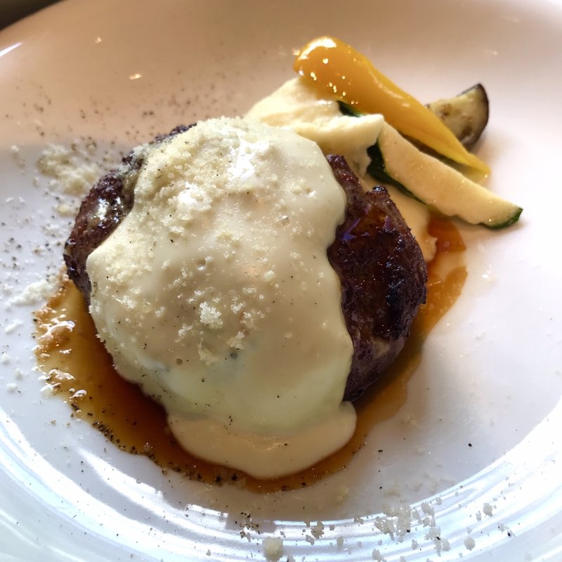 肉料理ランチ　黒毛和牛血統豪州黒牛茶美豚を使用特製グリルハンバーグ(RISTORANTE Orobianco)