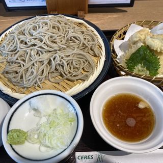 十割蕎麦大盛りと鱧の天ぷら(十割そば·天ぷら 矢乃家)