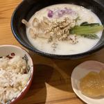 鯛ラーメン ぷるっと塩(鯛ラーメン 銀次、ぷるっと。)