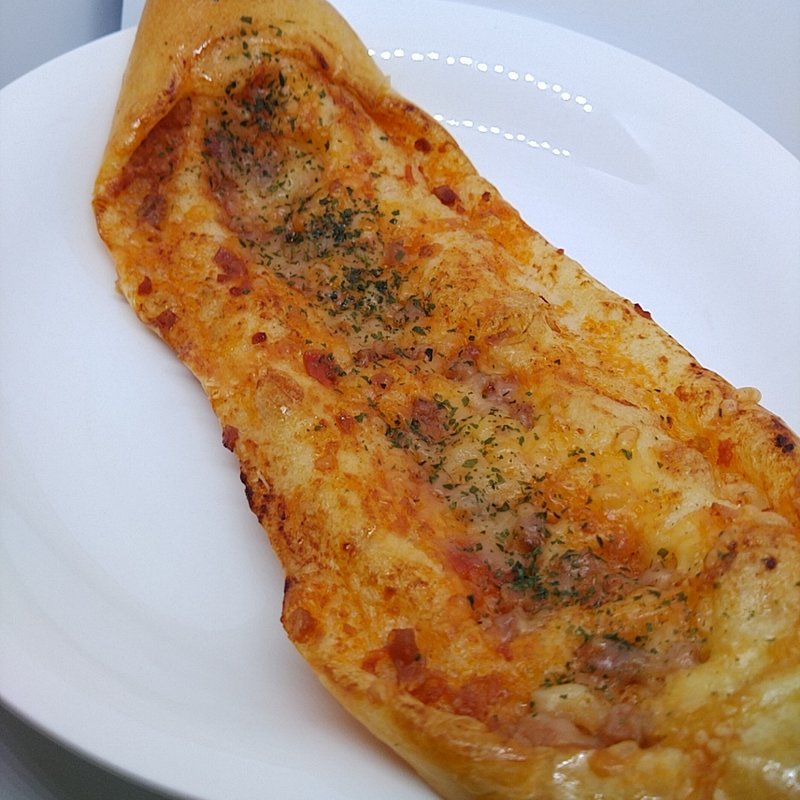 チリベーコンポテトパン(かもめテラス　三陸菓匠さいとう総本店)