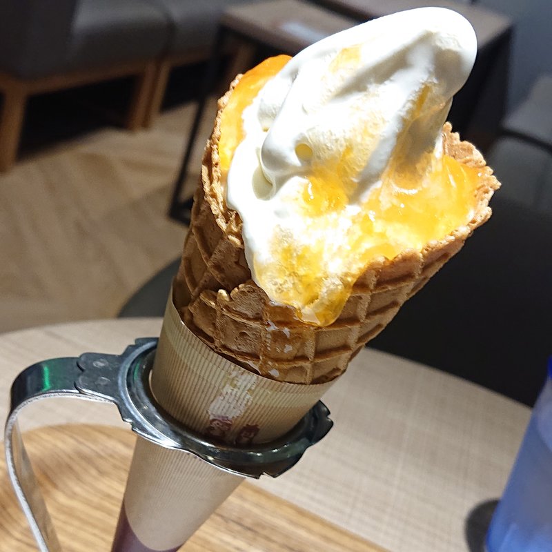 信州あんず添えソフトクリーム(BECK'S COFFEE SHOP 八王子店 （ベックスコーヒーショップ【旧店名】BECK'S COFFEE SHOP＋）)