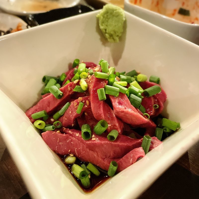 和牛ハツユッケ(魅惑の七輪 らんまん （ミワクノシチリンランマン）)