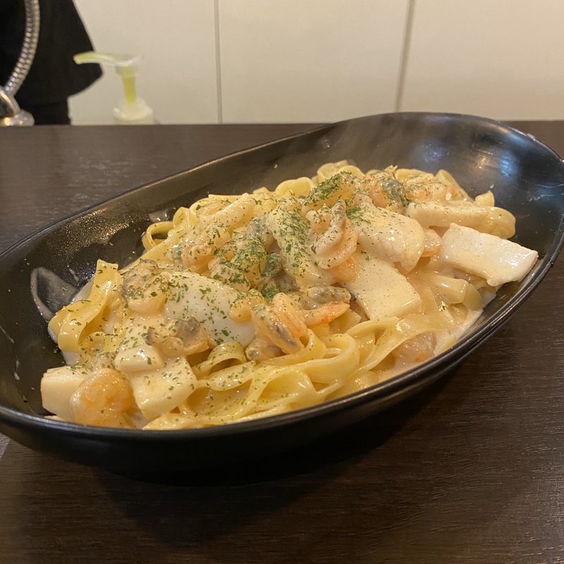 うにクリームパスタ(ルッカ)