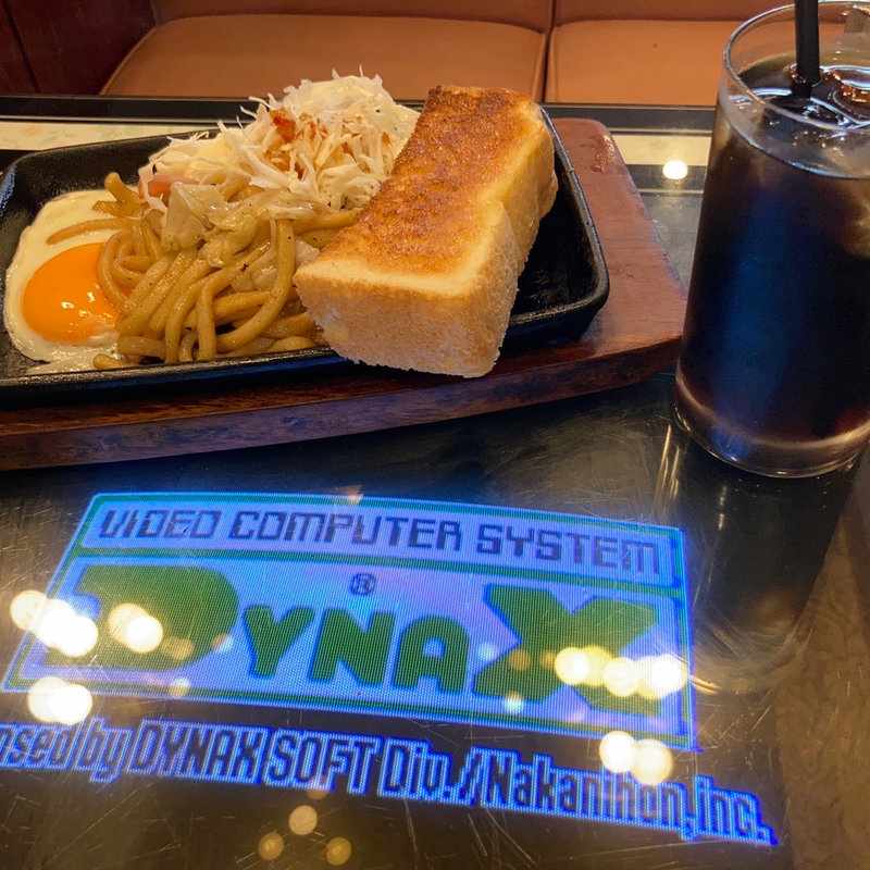 アイスコーヒーとモーニング(キャラバン)