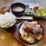 豚ステーキ定食(豚ステーキ＆カフェ BAL ぼーく)