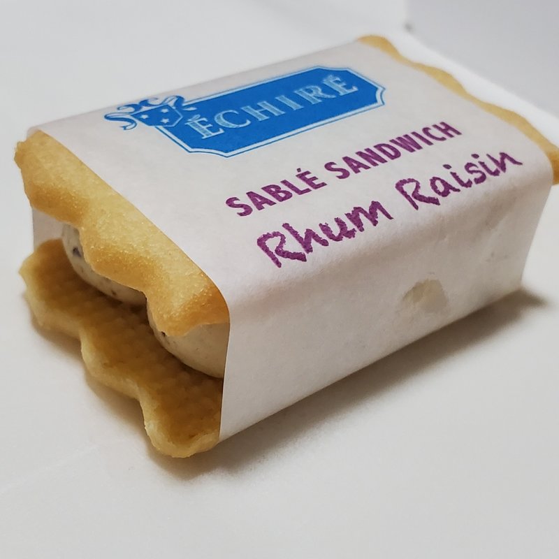 サブレサンド ラムレザン

(エシレ・パティスリー オ ブール ＜横浜＞)