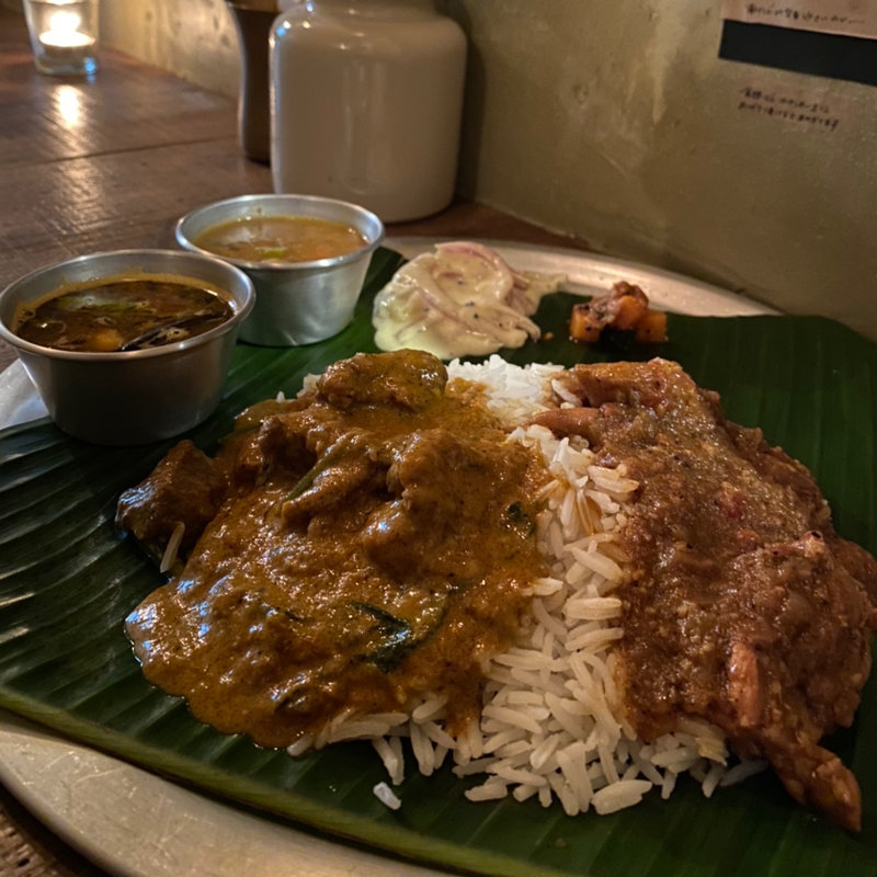 カレー3種+ラッサム(サッパドゥレディ (SAPPADU READY))