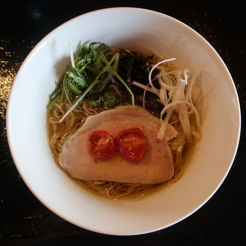 自家製コンソメ豚骨ラーメン(月麺豚骨Babe)