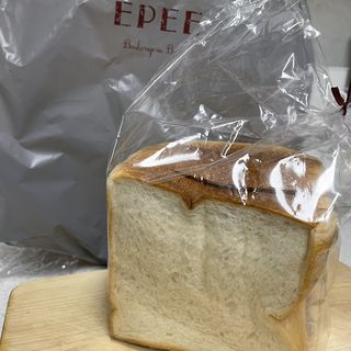 食パン(Boulangerie Bistro EPEE)