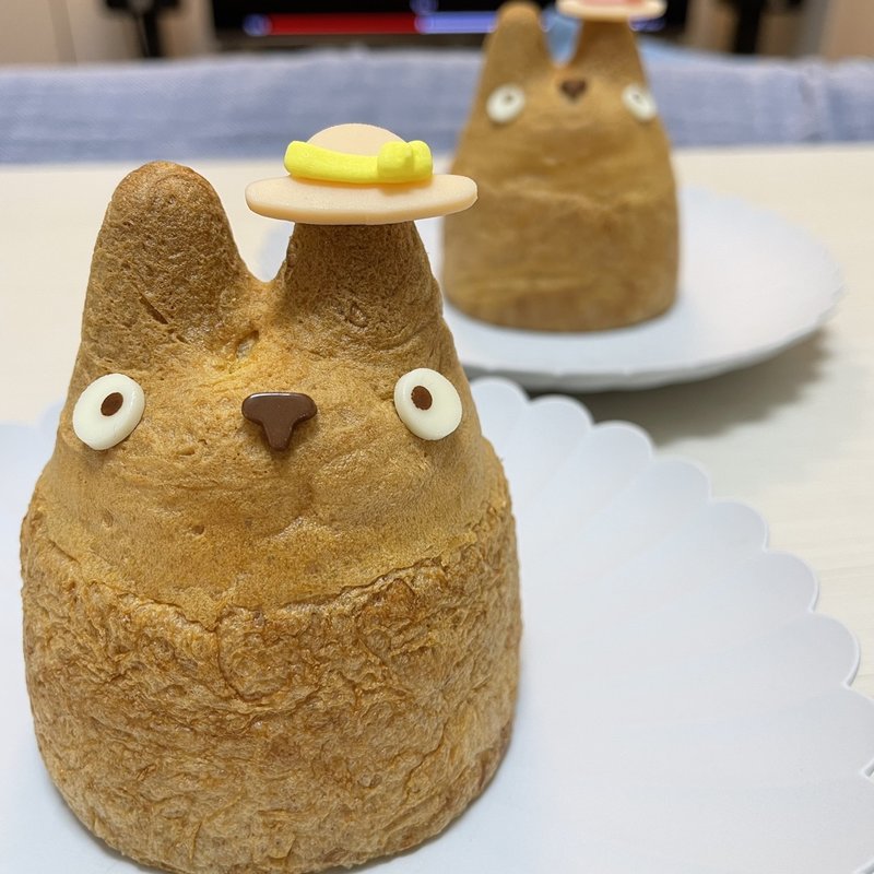 トトロのシュークリームマンゴー(白髭のシュークリーム工房 吉祥寺店)