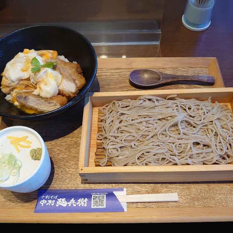 蕎麦屋の厚みかつ丼とそば(中村麺兵衛 土浦本店)