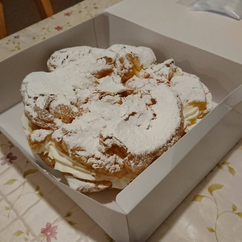 ジャンボシュー(白戸屋菓子店)