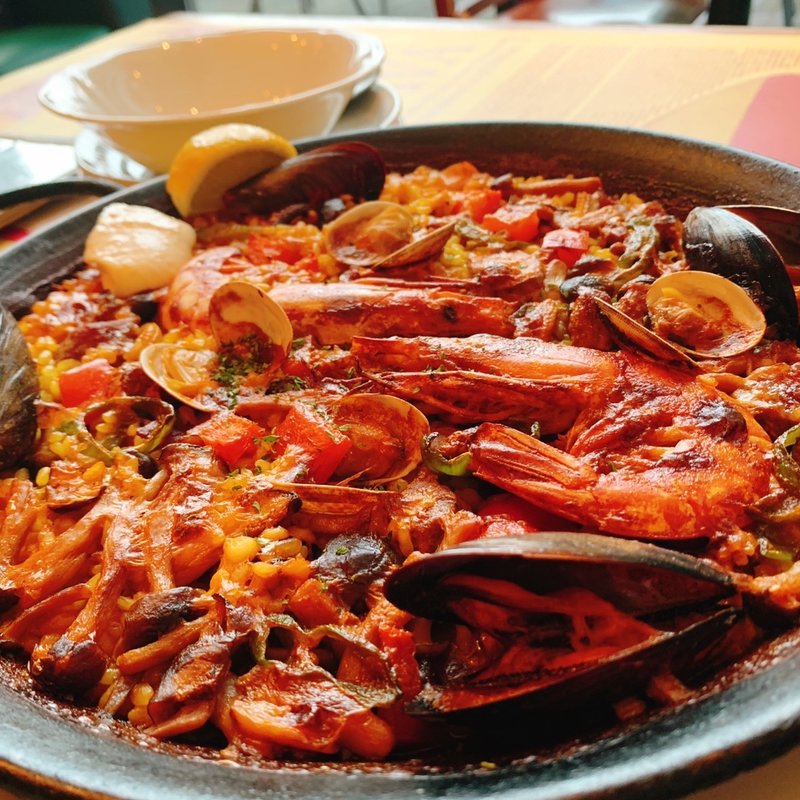 イベリコ豚と魚介のパエリャ　1人前(Bar Español LA BODEGA 大阪店（バル エスパニョール ラ ボデガ）)