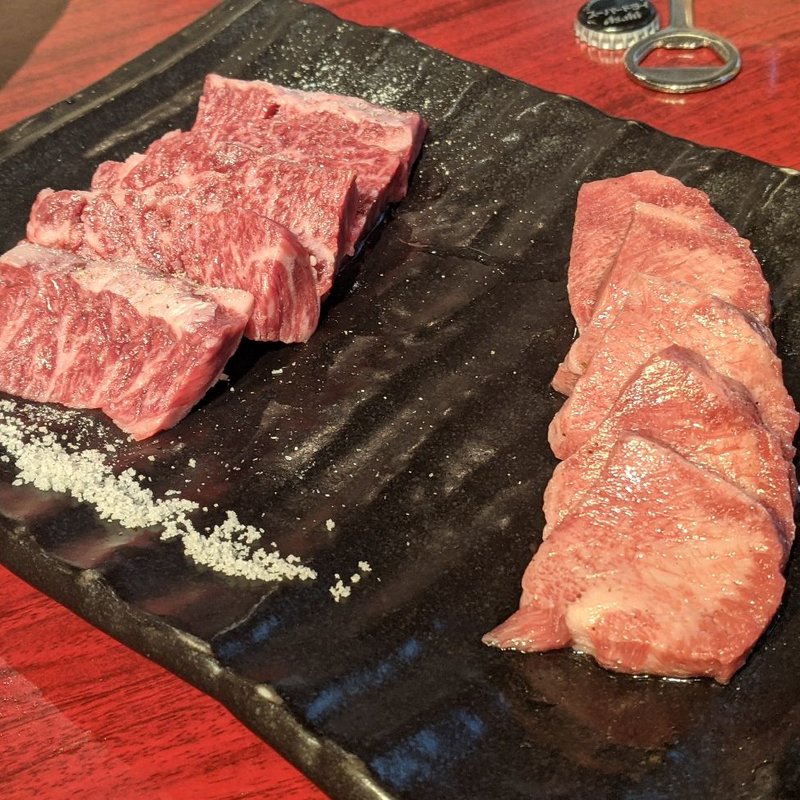 特上タン、厚切り特上ハラミ(にくがとう　人形町店)