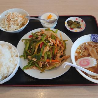 青椒肉絲ランチ＋ミニラーメン変更(台湾料理 八福)