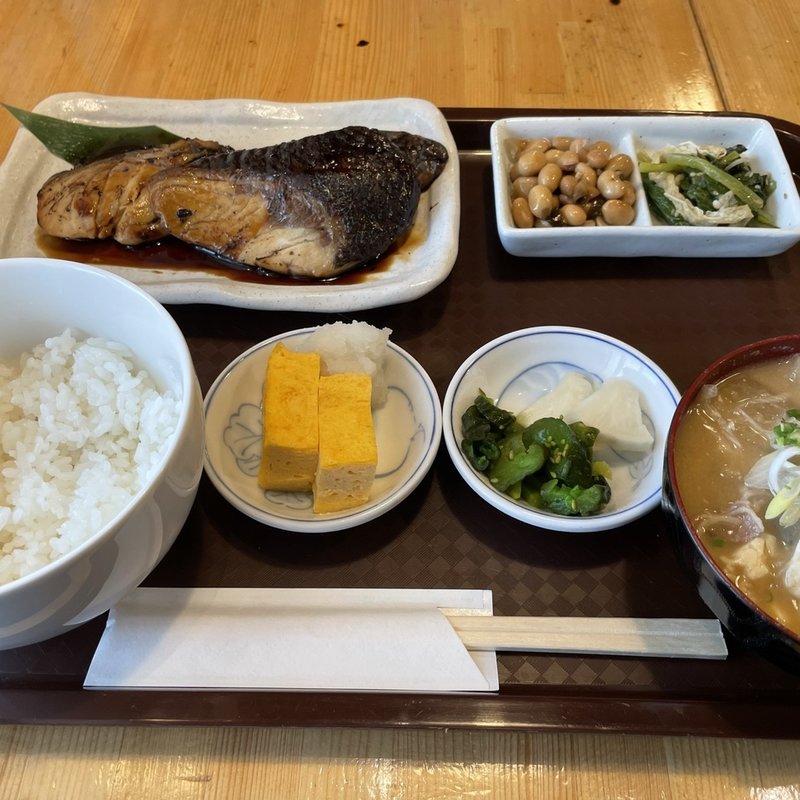 黒ムツの照り焼き定食(酒と飯　たまる食堂)