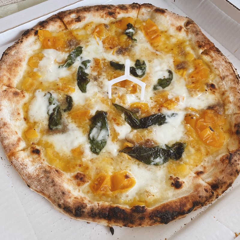 【デリバリーネット注文限定】黄金のマルゲリータ(SALVATORE CUOMO & BAR 大井町店 （サルヴァトーレクオモアンドバール）)