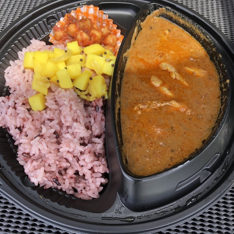 ぽよぽよカレー(カリてきた猫)