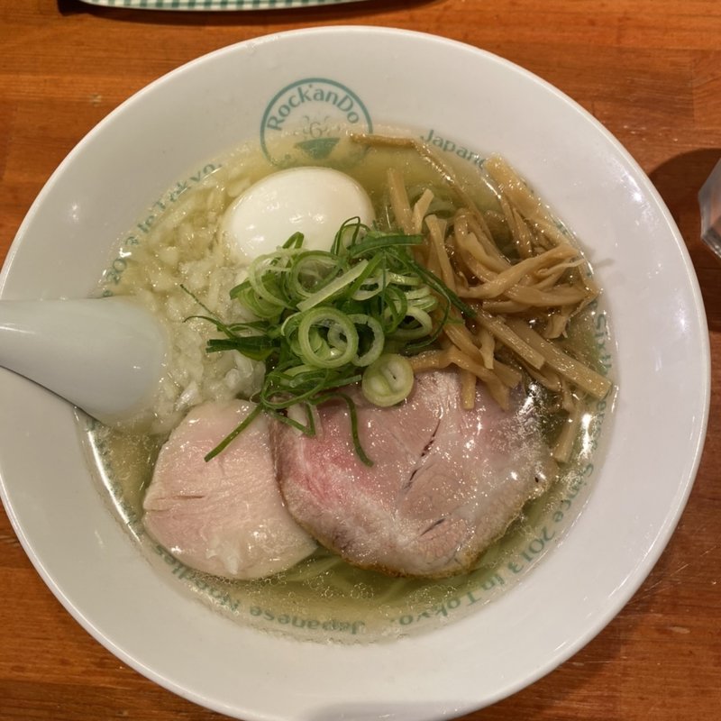 しおグリーン(中華そば 六感堂)