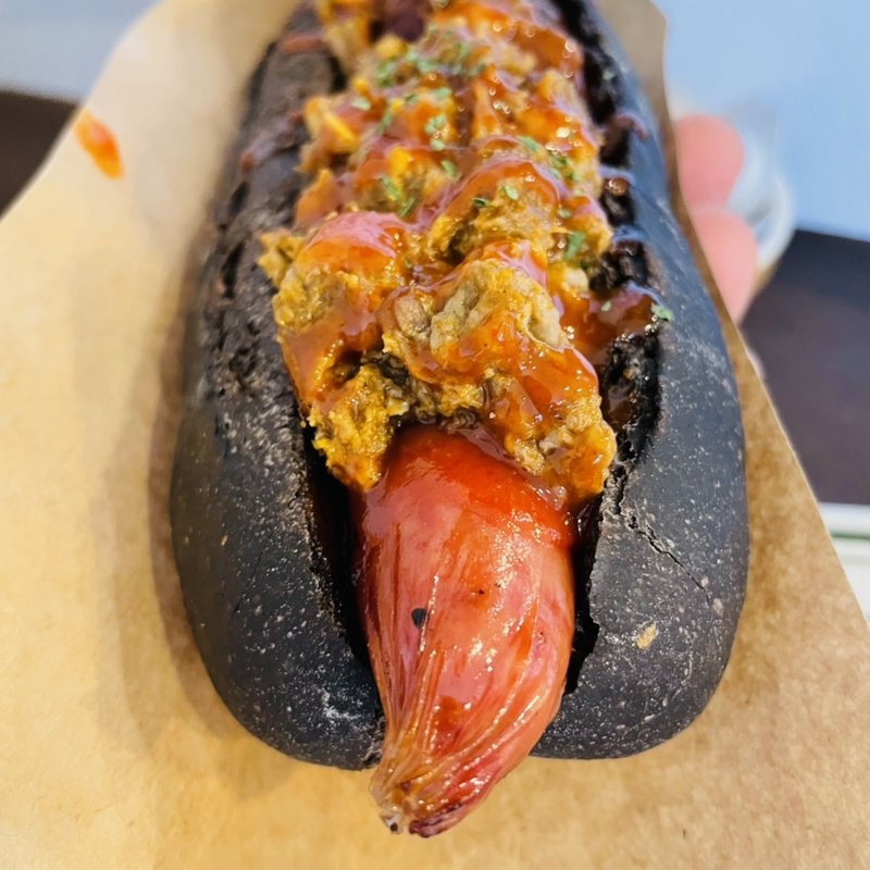 チリビーンズチリドッグ（黒いライ麦）(hotdog stand homeys)