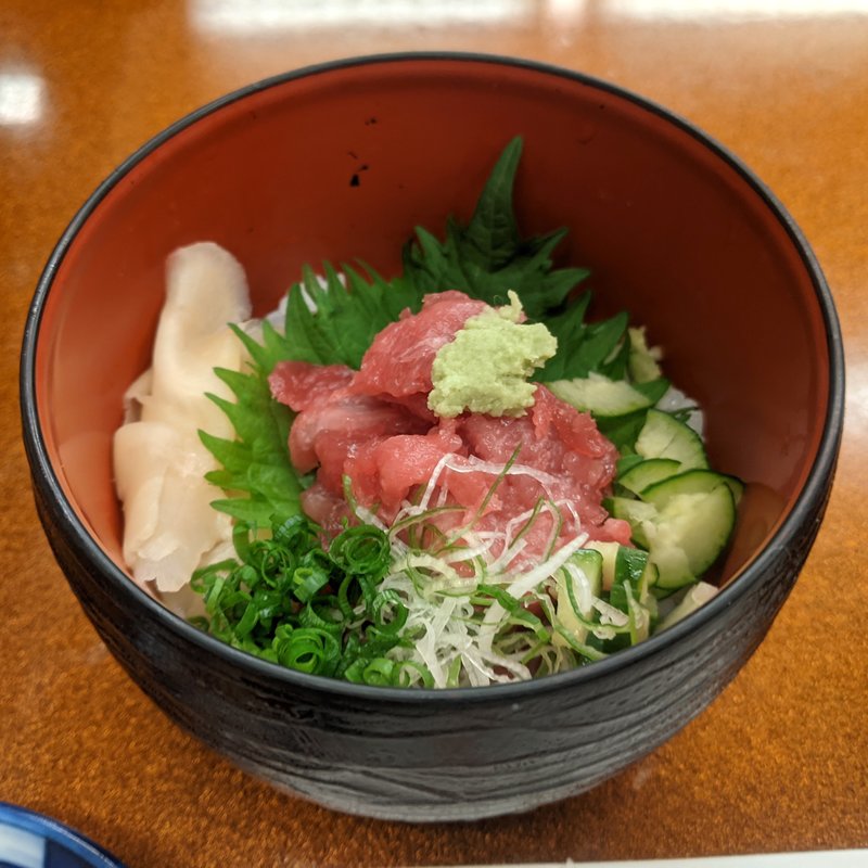 大間まぐろ中落ち丼(漁火の宿　三浦屋 （ミウラヤ）)