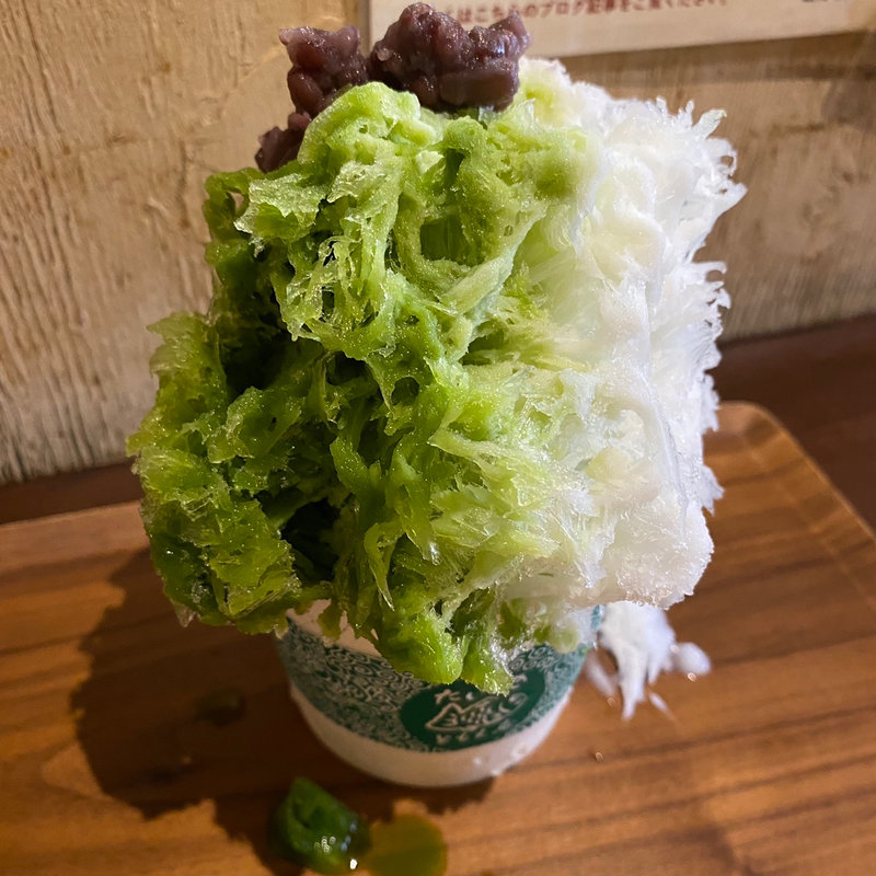 抹茶とあずきと自家製練乳の氷(たいやき ともえ庵)