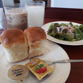 サラダモーニング　ドリンクバー付(ロイヤルホスト)