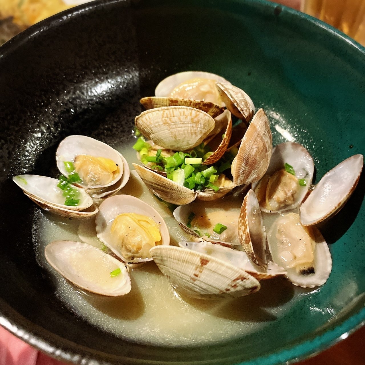 沖縄県で食べられるおすすめの酒蒸し14選 Sarah サラ