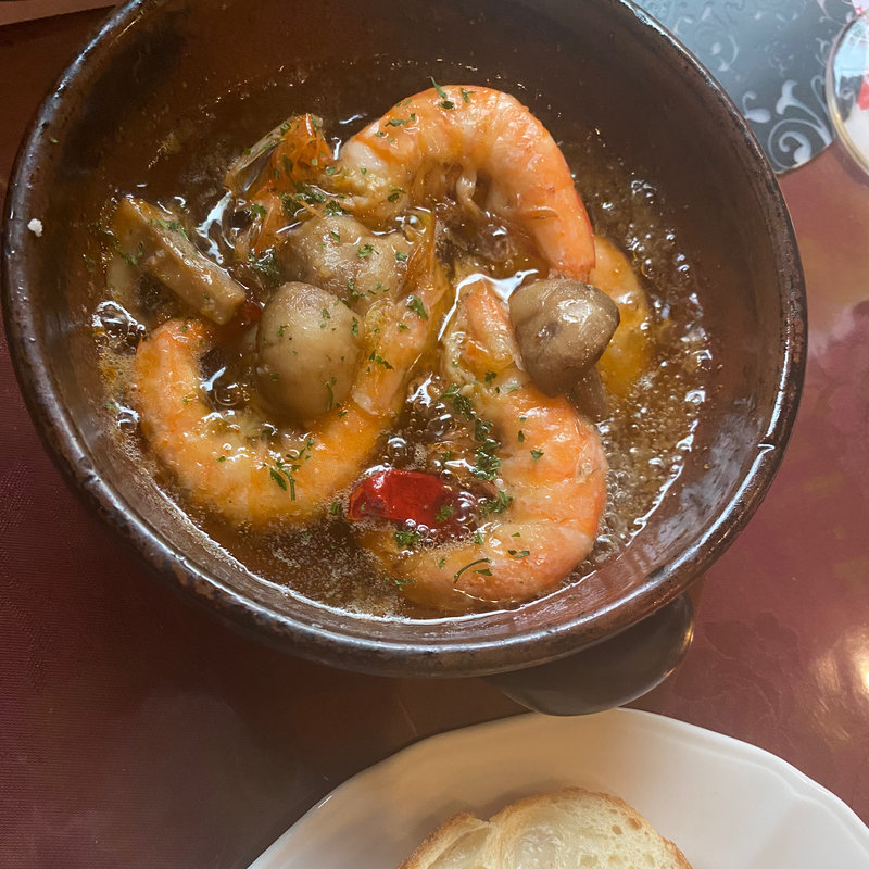 えびとマッシュルームのアヒージョ(古民家バル旧本藤邸 )