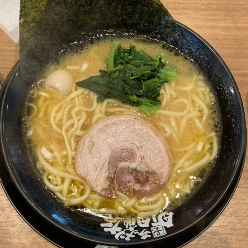 豚骨醤油ラーメン(家系ラーメン　町田商店　美原黒山店)