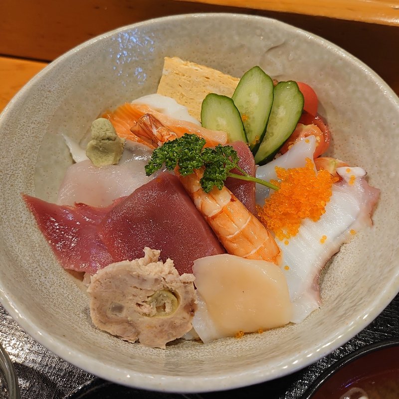 おまかせ海鮮丼(すし大 )
