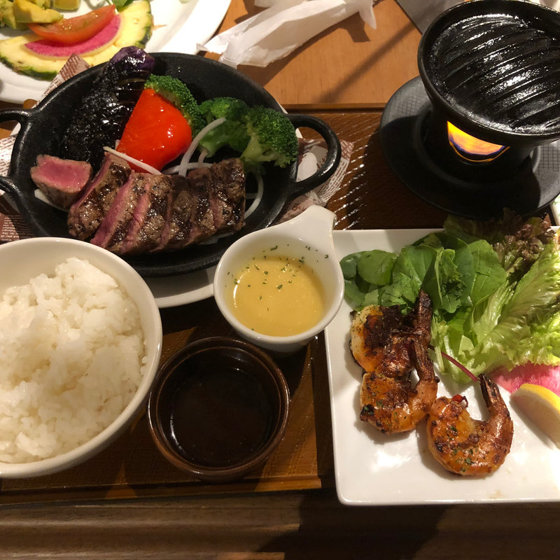 サーロインステーキとガーリックシュリンプのルアナご膳(ラ・オハナ 府中新町店)