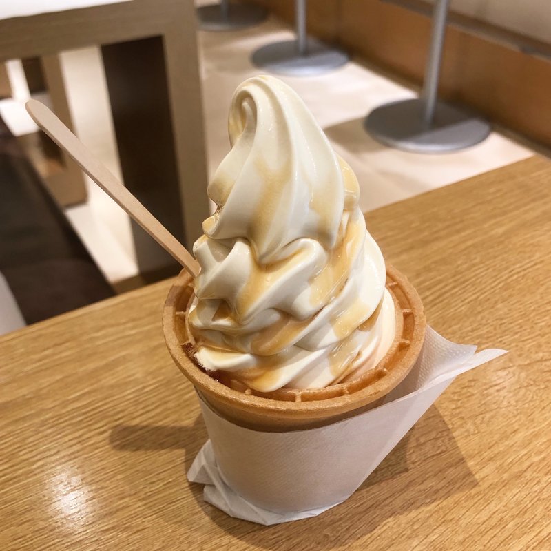 酒かすミルクソフト(黒みりん)(SAKE SHOP 福光屋 玉川店)