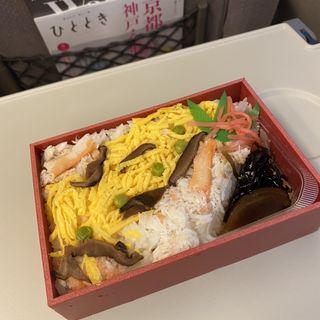 かに寿司(淡路屋 コンコース2階売店)