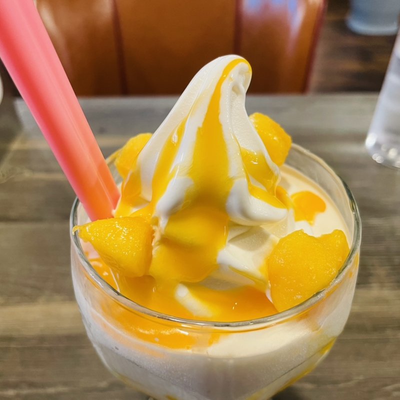 マンゴーシェイク(GREEDY FOX BURGER)