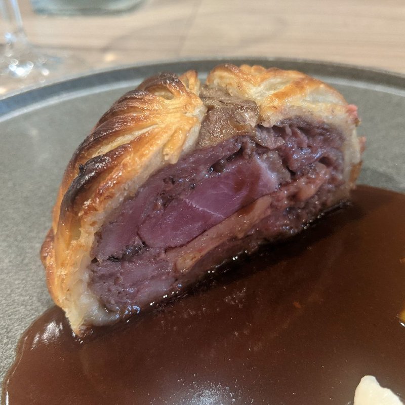 鴨とフォアグラのパイ包み焼き(ルディック)