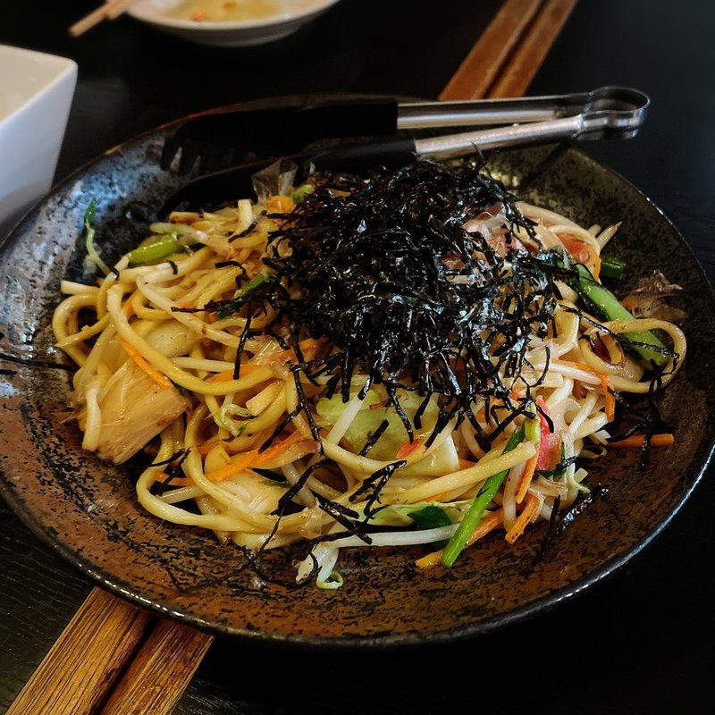 沖縄そば麺で塩焼きそば(かずさん亭 )