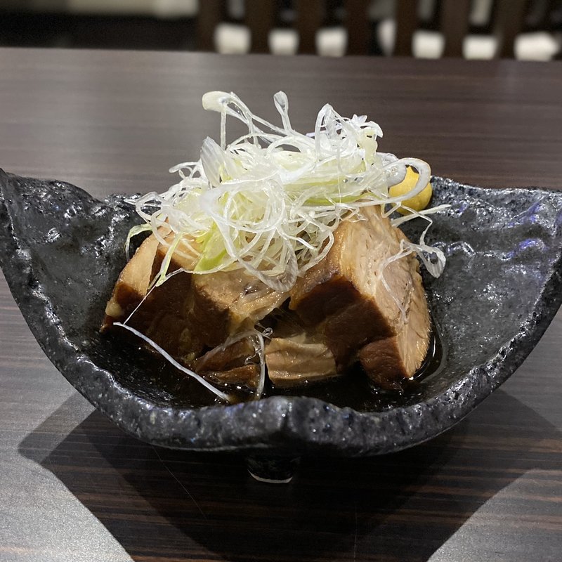 じっくり煮込んだ豚角煮(笑売家 ゆるり)