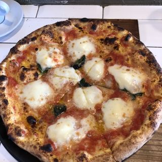 マルゲリータピザ(イル・ピッツァイオーロ （Il Pizzaiolo）)
