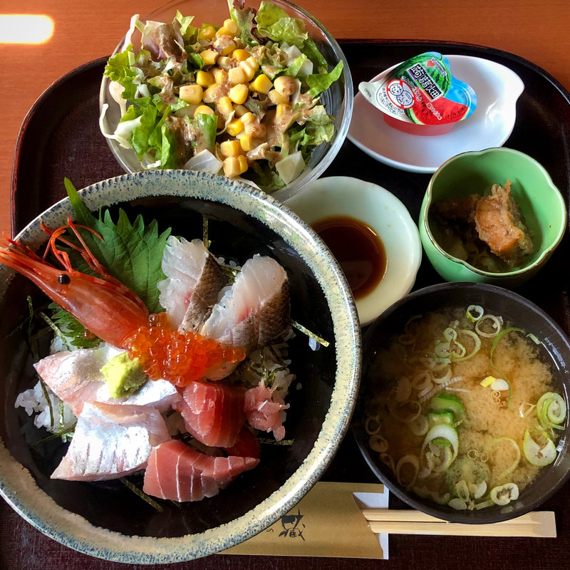 新潟海鮮丼定食(ぼんや )