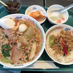 ラーメンセット(ゲウチャイ 新宿店)