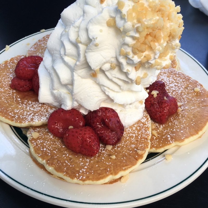 イチゴパンケーキ(Eggs 'n Things 湘南江の島店)