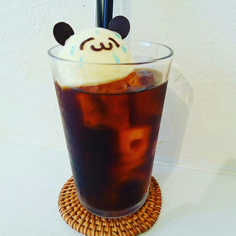 アイスコーヒー ダーパンフロート(Dāpan Cake)