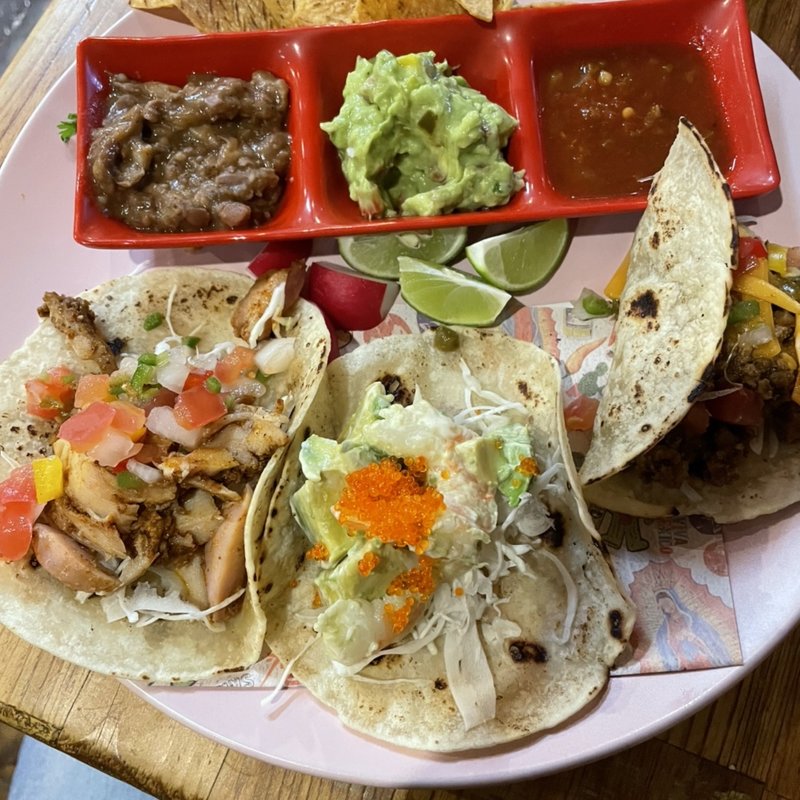 タコス3種類盛り合わせ(メキシコ酒場 サンズ・ダイナー 津田沼店 （メキシコ酒場 SAND'S DINER）)