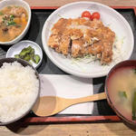 油淋鶏定食(鳥一 外苑前店 （とりいち）)