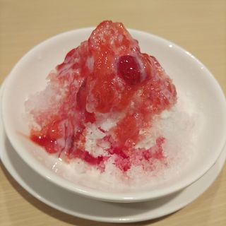 かき氷　果肉たっぷりいちごみるく(ガスト 水沢店 )