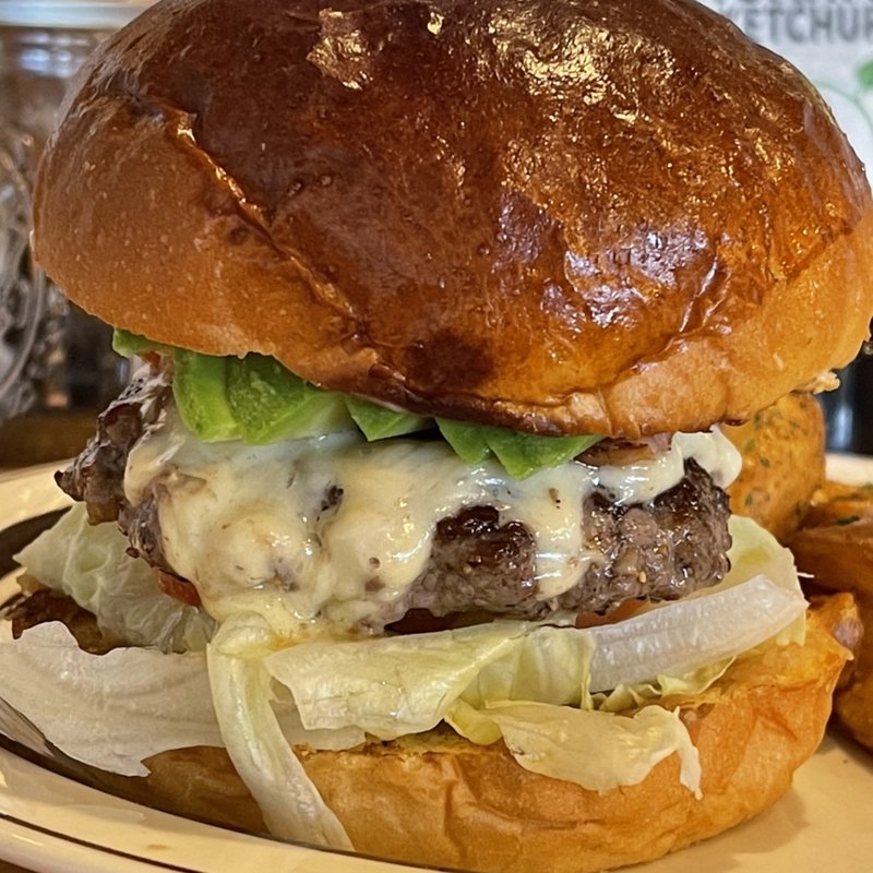 ベローズバーガー(ベローズ フィールド ビーチ （Bellous Field Beach）)