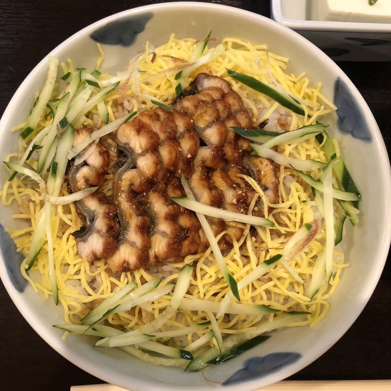 うなぎチラシ丼(初台 こもれび)